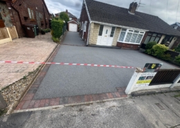 silver resin driveway completed in Rochdale