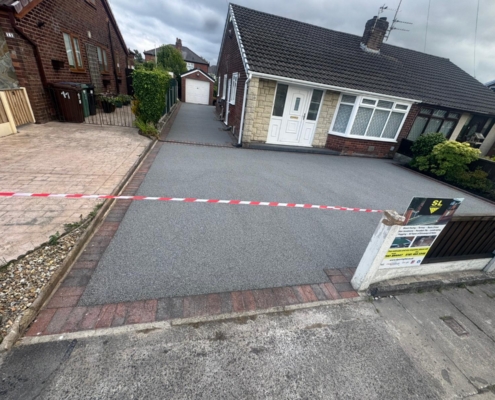 silver resin driveway completed in Rochdale